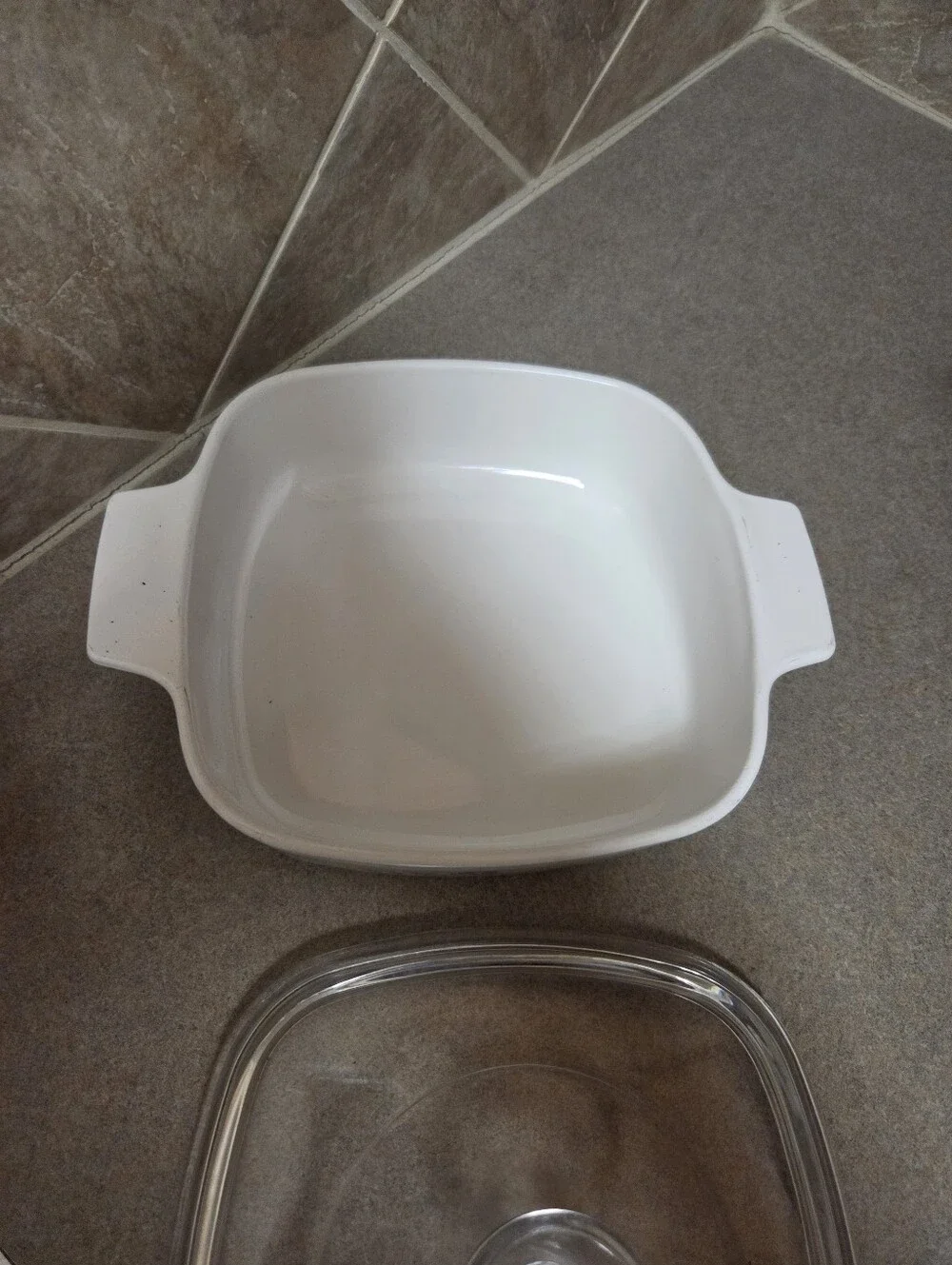 Corningware White Casserole with Cornflower Blue Glass Lid 1 Quart